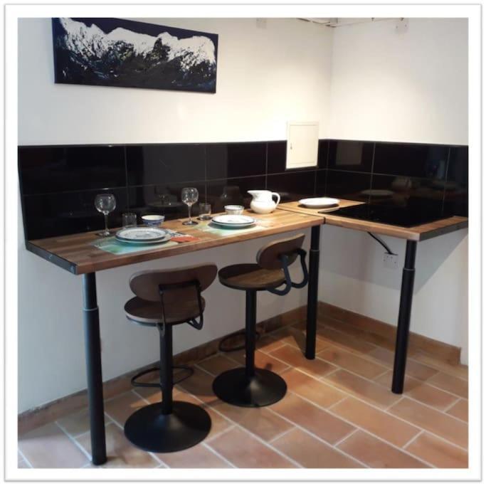 Charming Small House Close To Uzes Foissac  Экстерьер фото